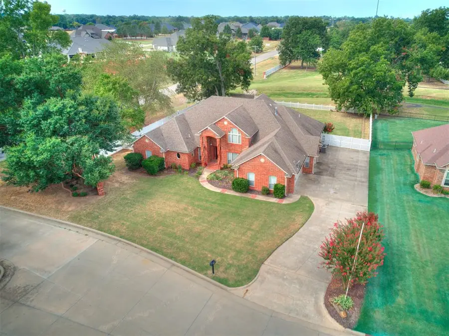 1502 N Windmill Ridge Drive, Shawnee, OK 74804 - #3