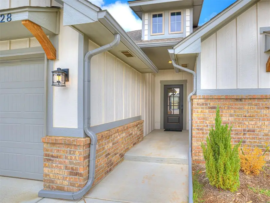 628 Honey Springs Lane, Shawnee, OK 74804 - #3