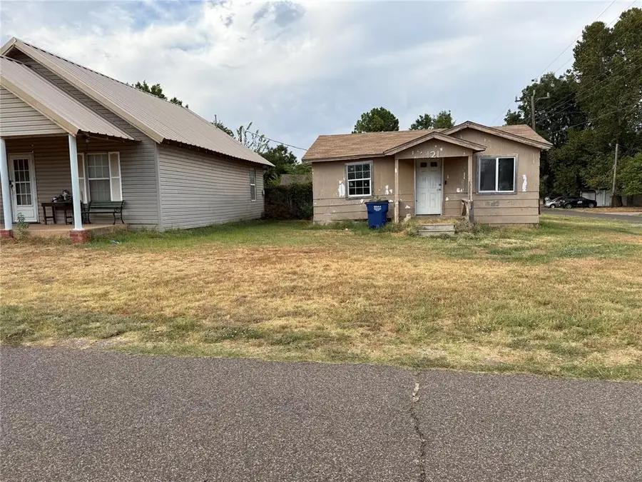 121 E Perry Lane, Mustang, OK 73064 - #3