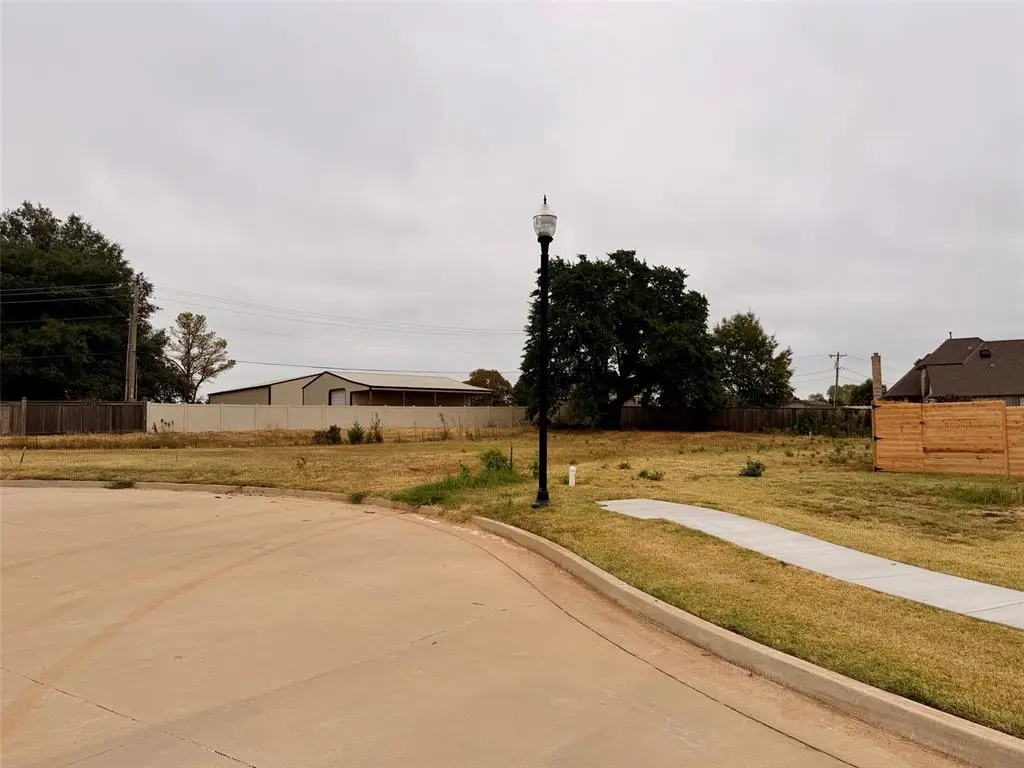 1929 Carleton Lane, Shawnee, OK 74804 - #1