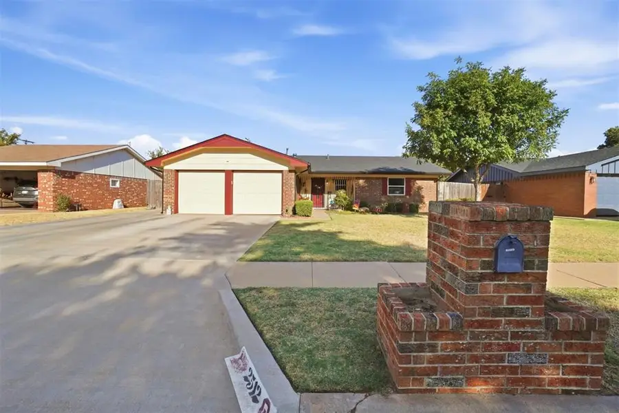 2512 Cherokee Strip Street, Altus, OK 73521 - #3