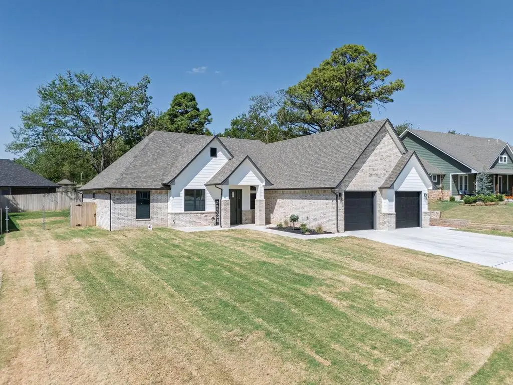1804 Larkin Lane, Shawnee, OK 74804 - #1