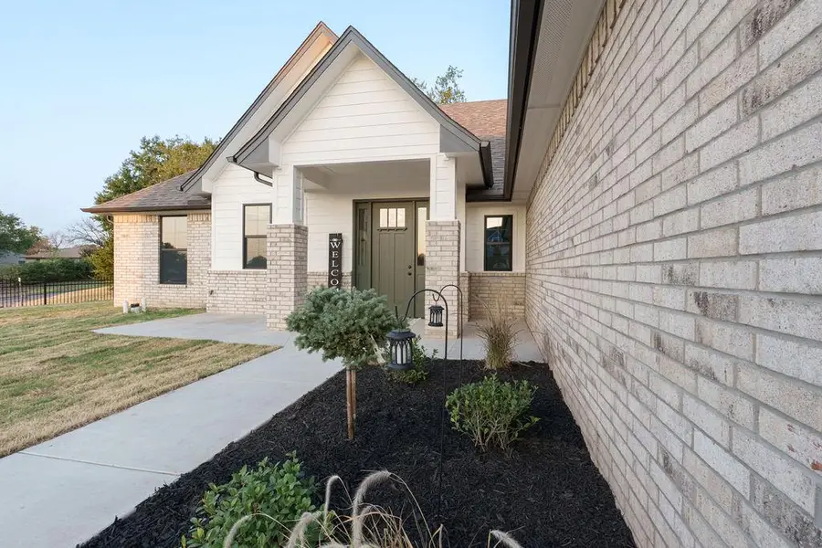 1804 Larkin Lane, Shawnee, OK 74804 - #3
