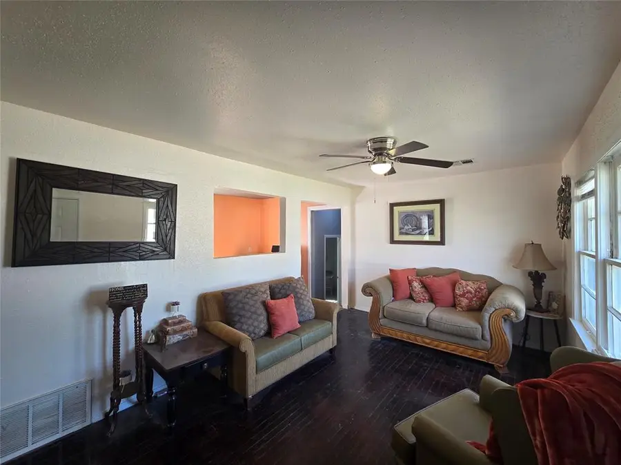 3425 Willow Creek Drive, Midwest City, OK 73110 - #2