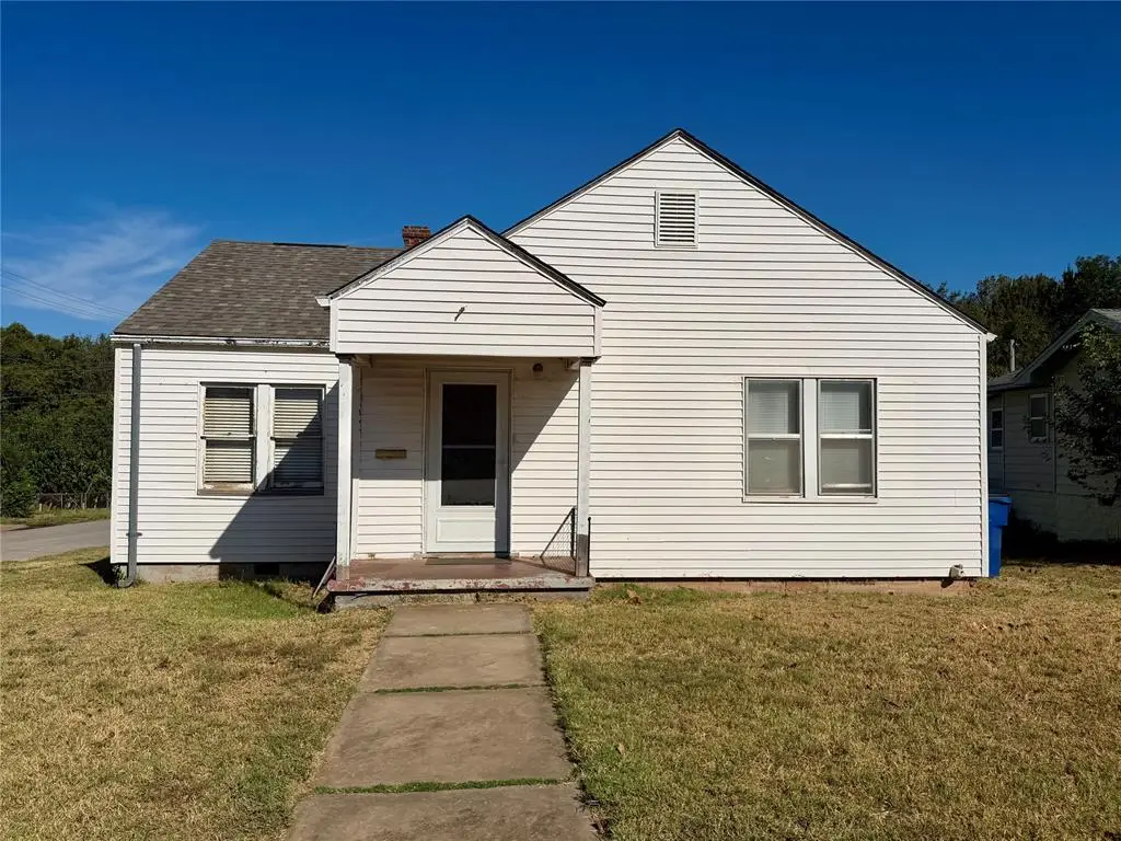 1701 S 16th Street, Chickasha, OK 73018 - #1