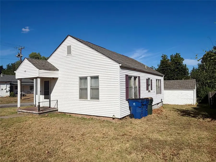 1701 S 16th Street, Chickasha, OK 73018 - #2