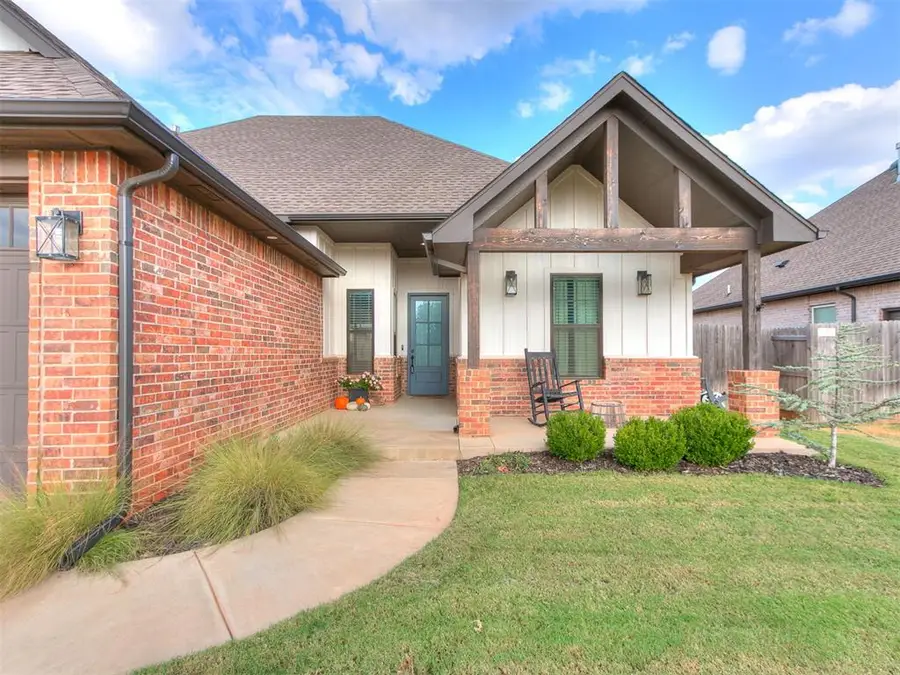 5704 Tiger Stone Drive, Mustang, OK 73064 - #2
