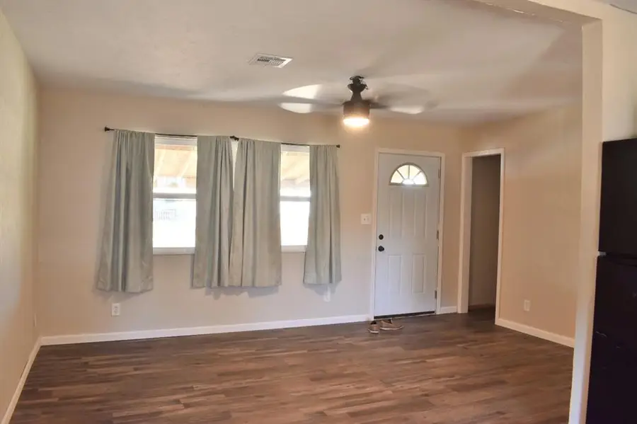 405 W Cafky Avenue, Tipton, OK 73570 - #2