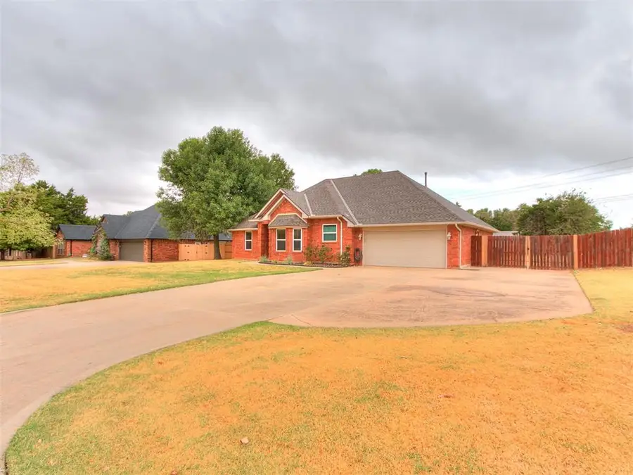 1533 E Persimmon Lane, Mustang, OK 73064 - #2