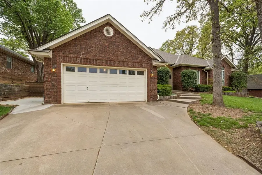 709 N Creek Drive, Edmond, OK 73034 - #3