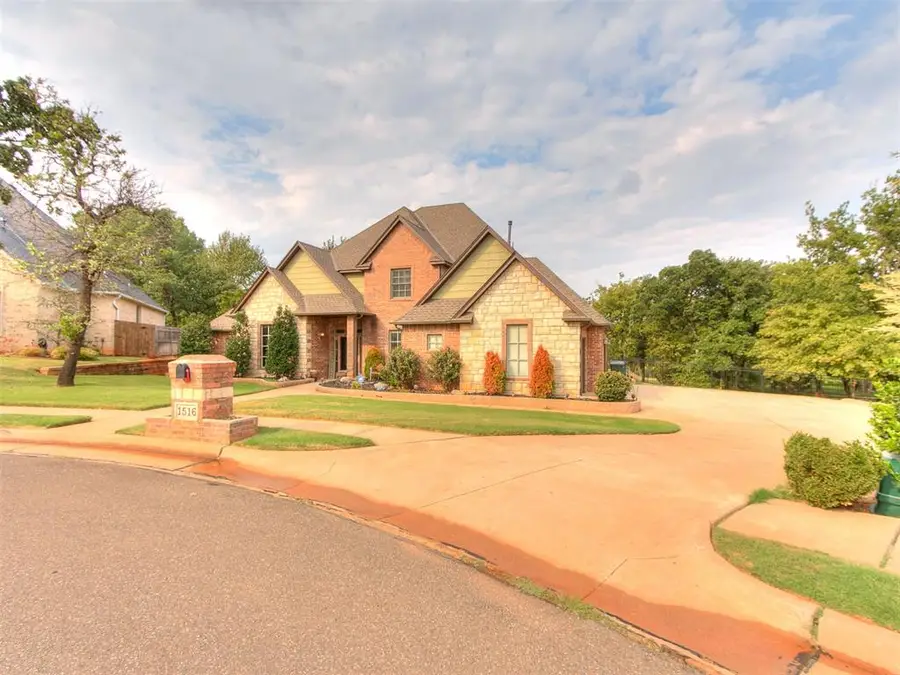 1516 Briar Forest Circle, Edmond, OK 73025 - #2