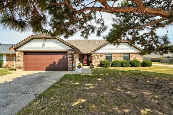 8201 Willow Creek Boulevard, Oklahoma City, OK 73162