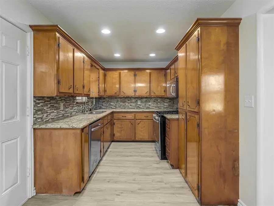 240 N Bobby Mankin Drive, Choctaw, OK 73020 - #3