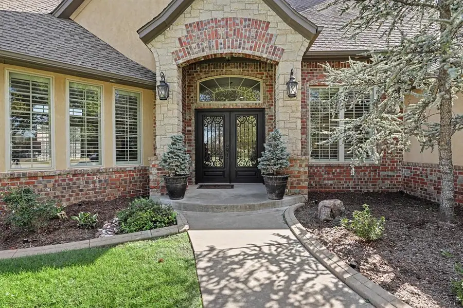 1032 W Camellia Way, Mustang, OK 73064 - #2