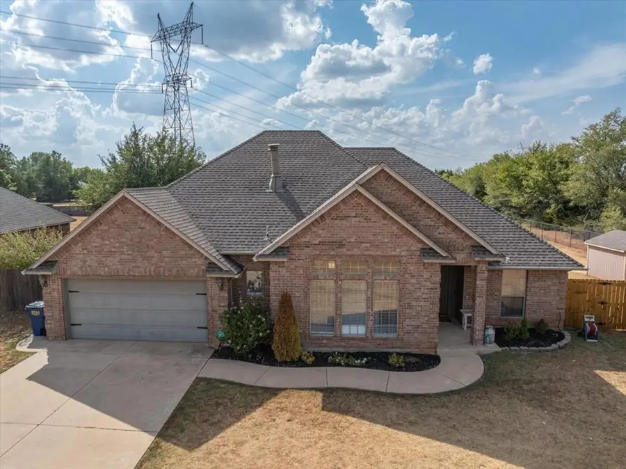 1301 S Morgan Road, Mustang, OK 73064 - #3