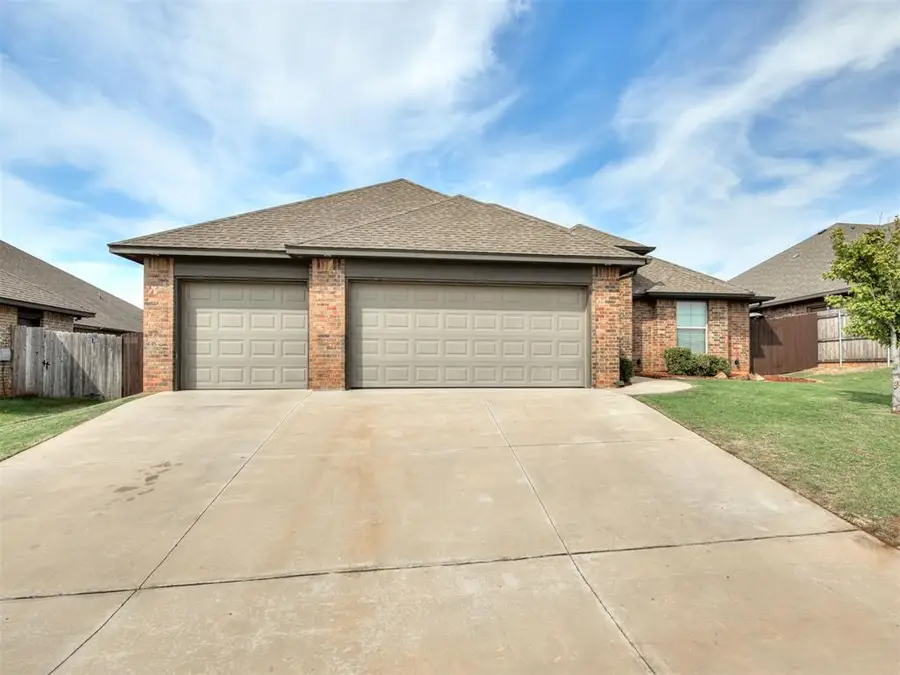 1017 Dayton Lane, Moore, OK 73160 - #2