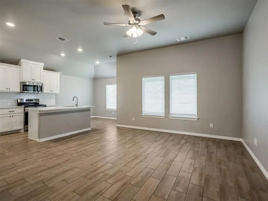 5513 Malpaso Creek Drive, Mustang, OK 73064 - #3