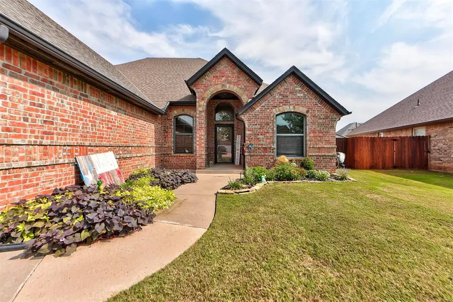 2716 Kathleens Crossing, Yukon, OK 73099 - #2