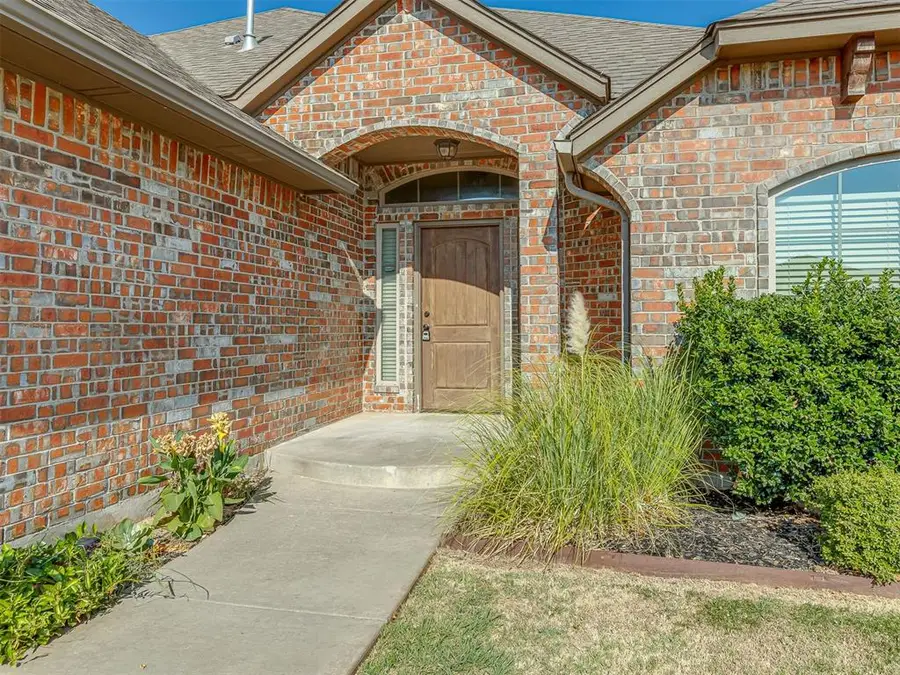 529 Whispering Oaks Boulevard, Moore, OK 73160 - #3