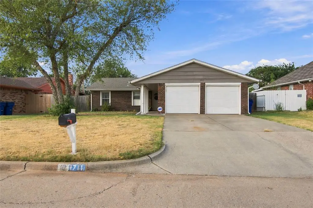 1711 Fremont Drive, The Village, OK 73120 - #1