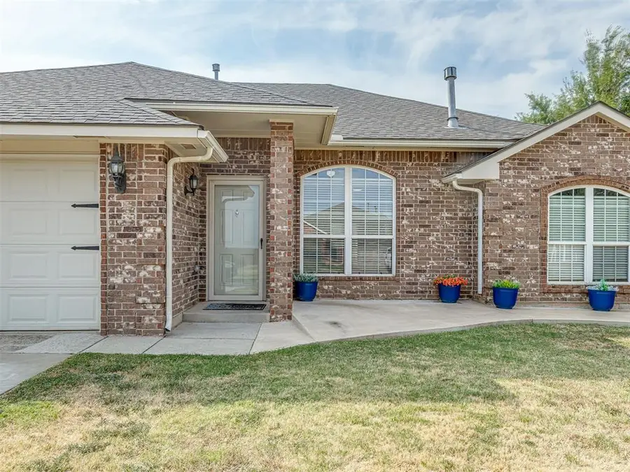 2200 Scissortail Landing Drive, Edmond, OK 73012 - #2