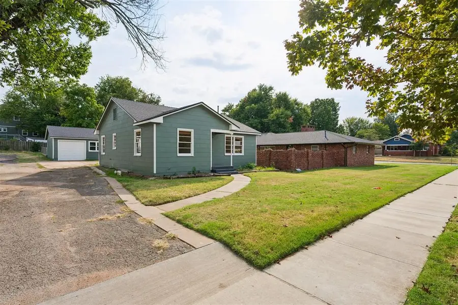 911 E Noble Avenue, Guthrie, OK 73044 - #2