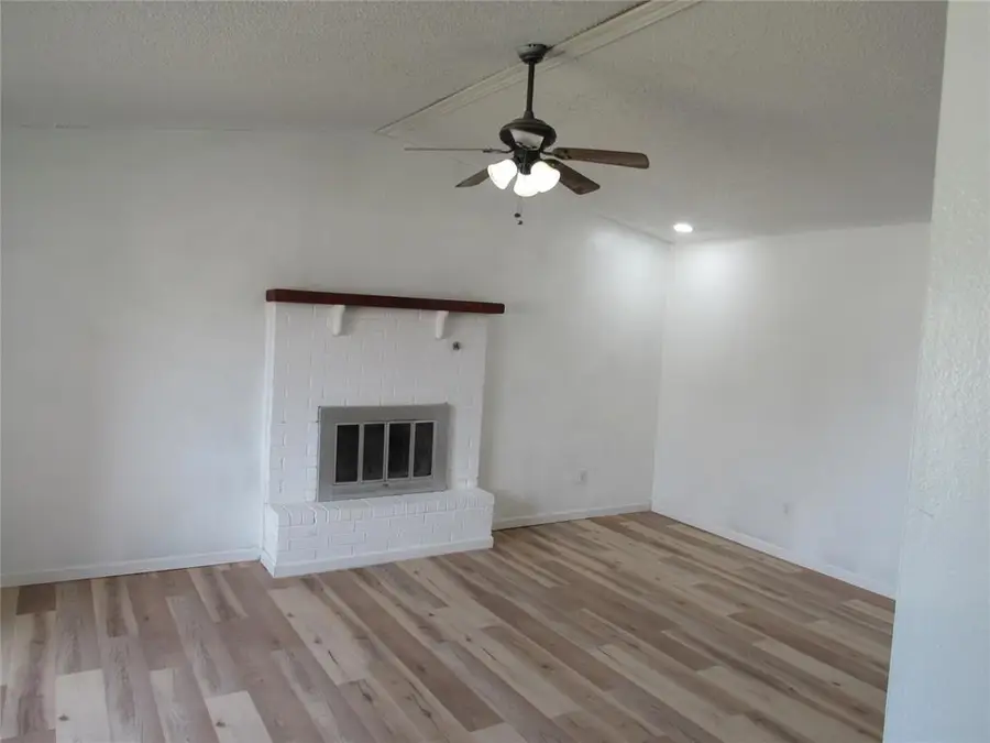 105 Stonewood Drive, Noble, OK 73068 - #3