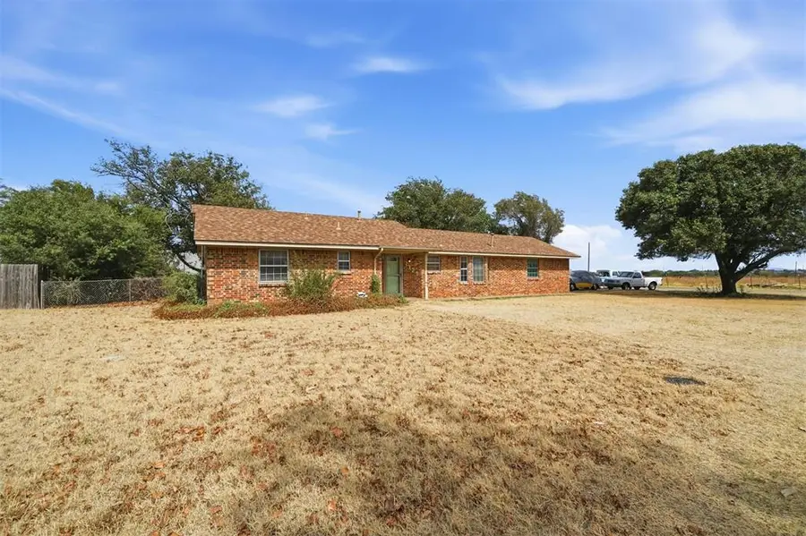 1329 Andy Street, Altus, OK 73521 - #2