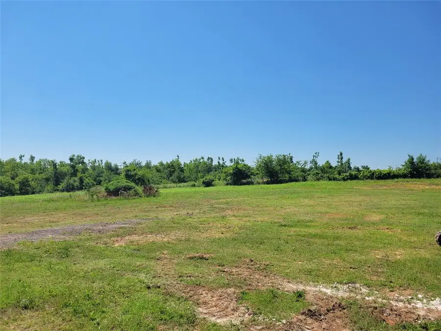 402 S 3rd Street, McLoud, OK 74851 - #2