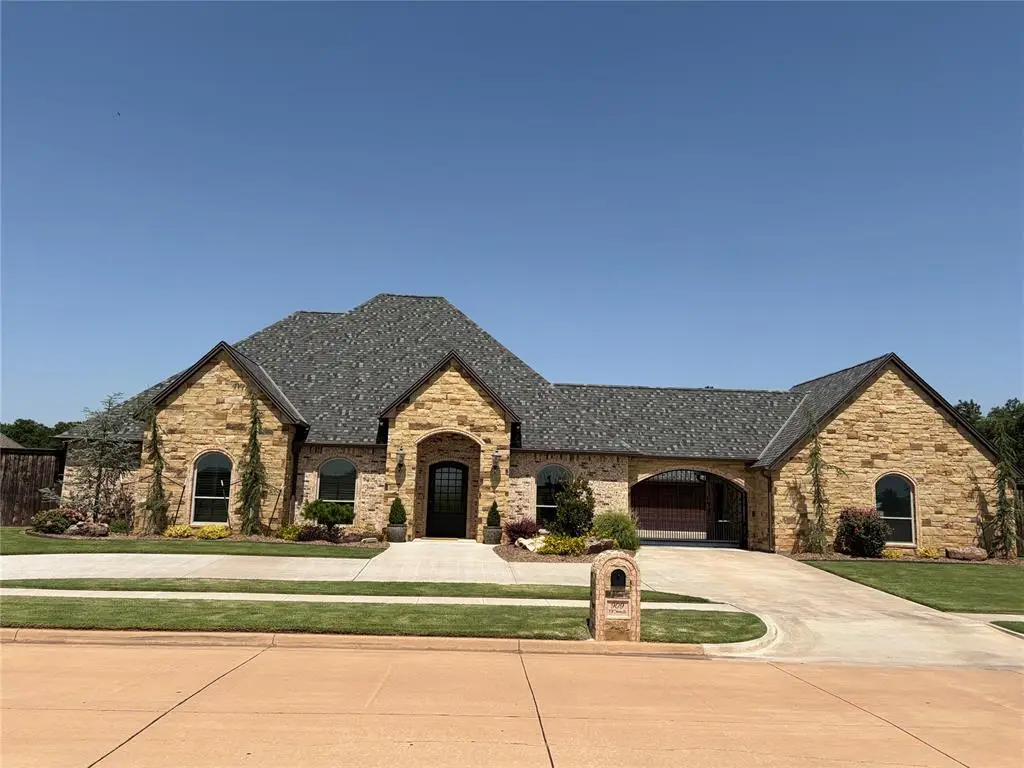 909 NW Thornbury Drive, Lawton, OK 73505 - #1