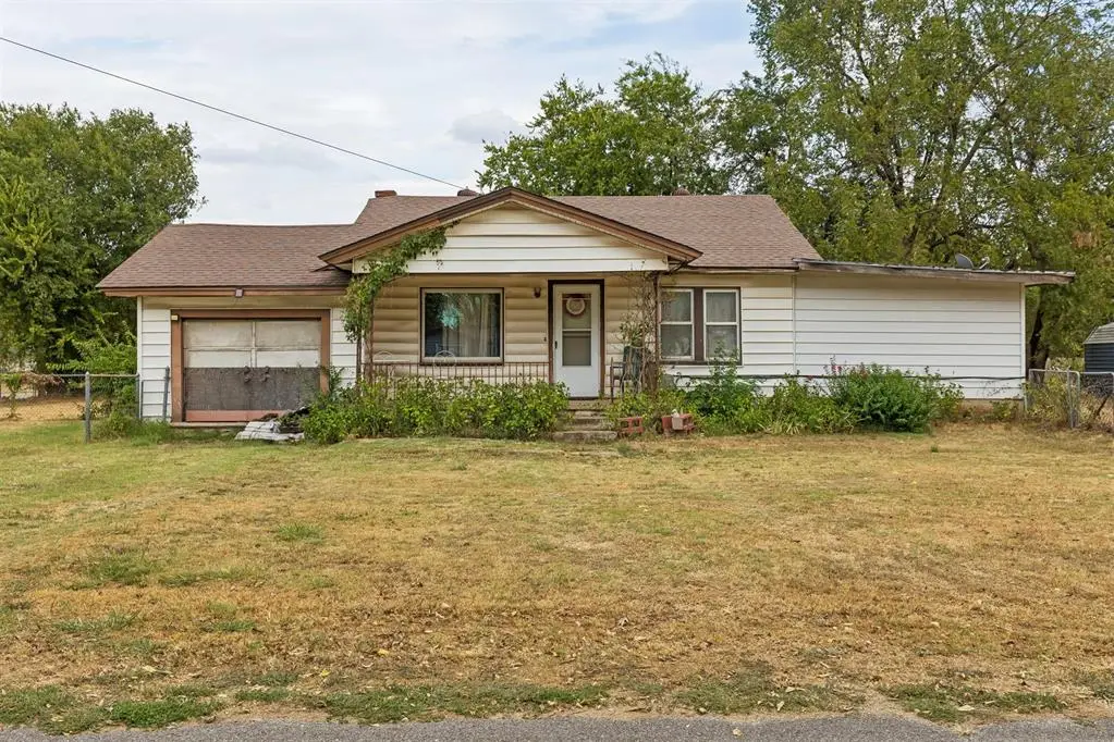 4000 Lawn Drive, Del City, OK 73115 - #1