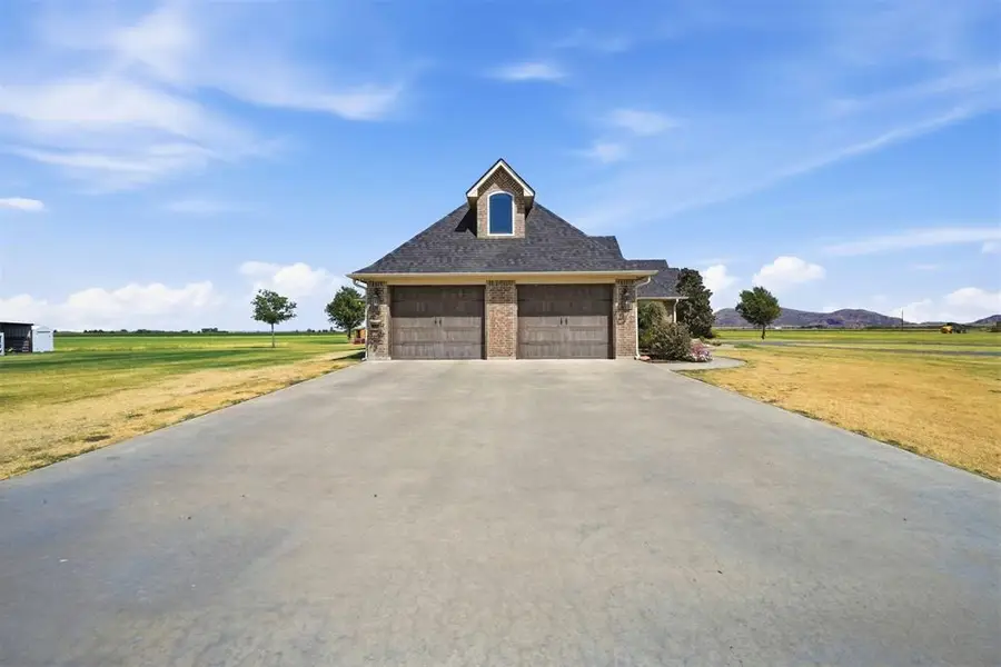 16353 S County Road 213 Road, Headrick, OK 73549 - #3