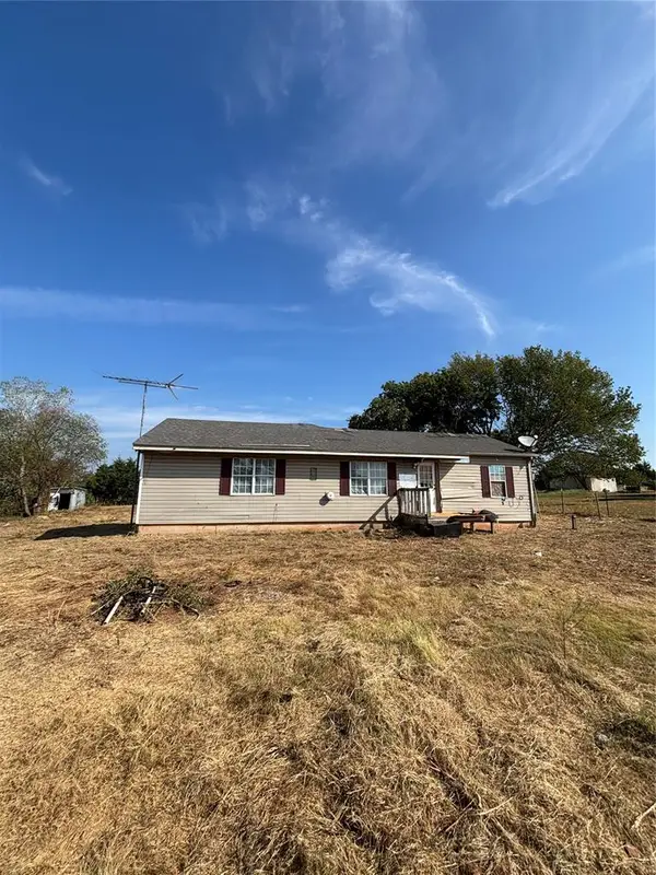 104 Valley View Drive, Shawnee, OK 74804
