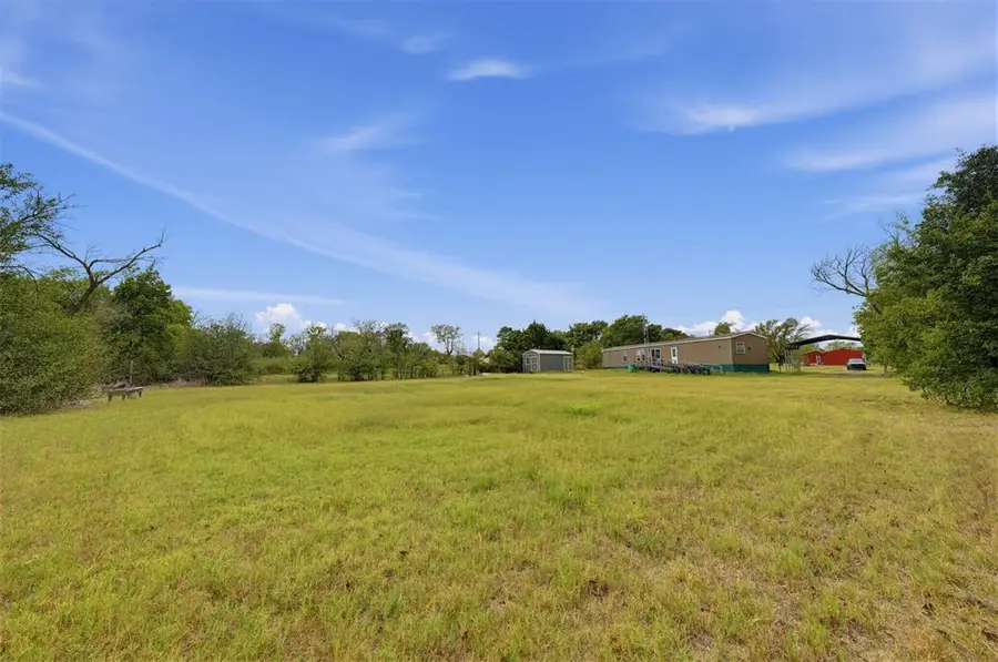 320 E 10th Street, Okemah, OK 74859 - #2
