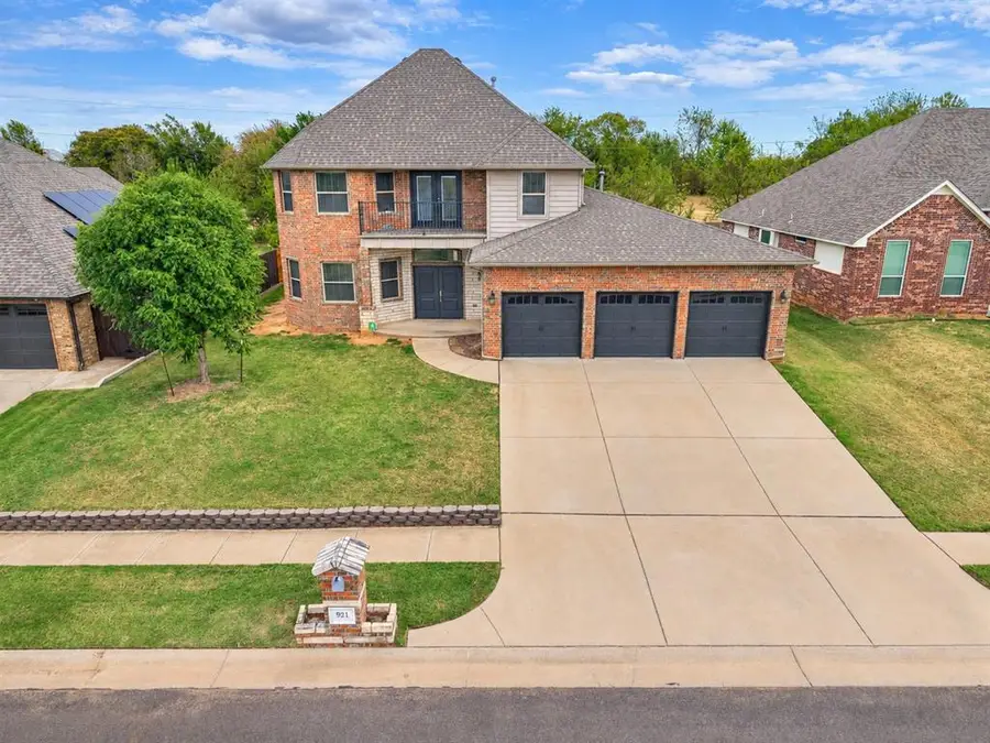 921 Siena Springs Drive, Norman, OK 73071 - #3