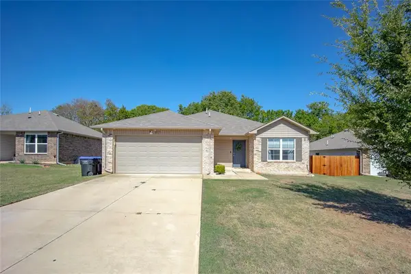 817 Twin Lakes Drive, Noble, OK 73068