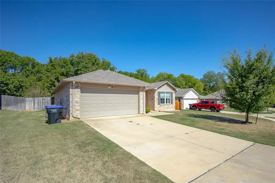 817 Twin Lakes Drive, Noble, OK 73068 - #2