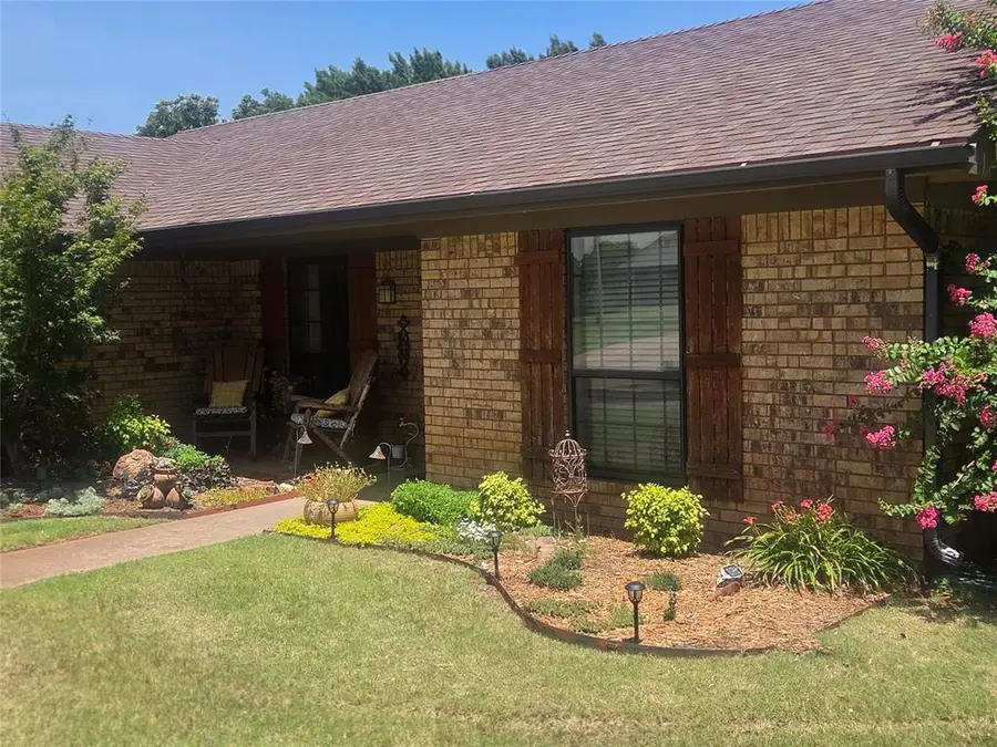 810 S Jessica Way, Pauls Valley, OK 73075 - #3