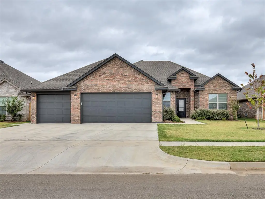 2913 Summit Hollow Circle, Norman, OK 73071 - #1