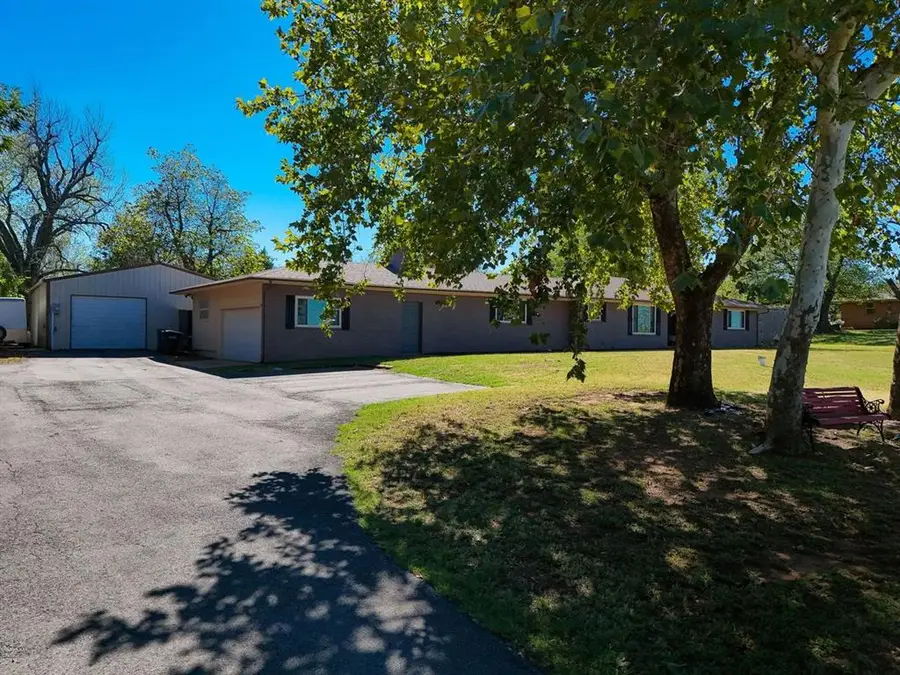 834 E Coffee Creek Road, Edmond, OK 73034 - #2