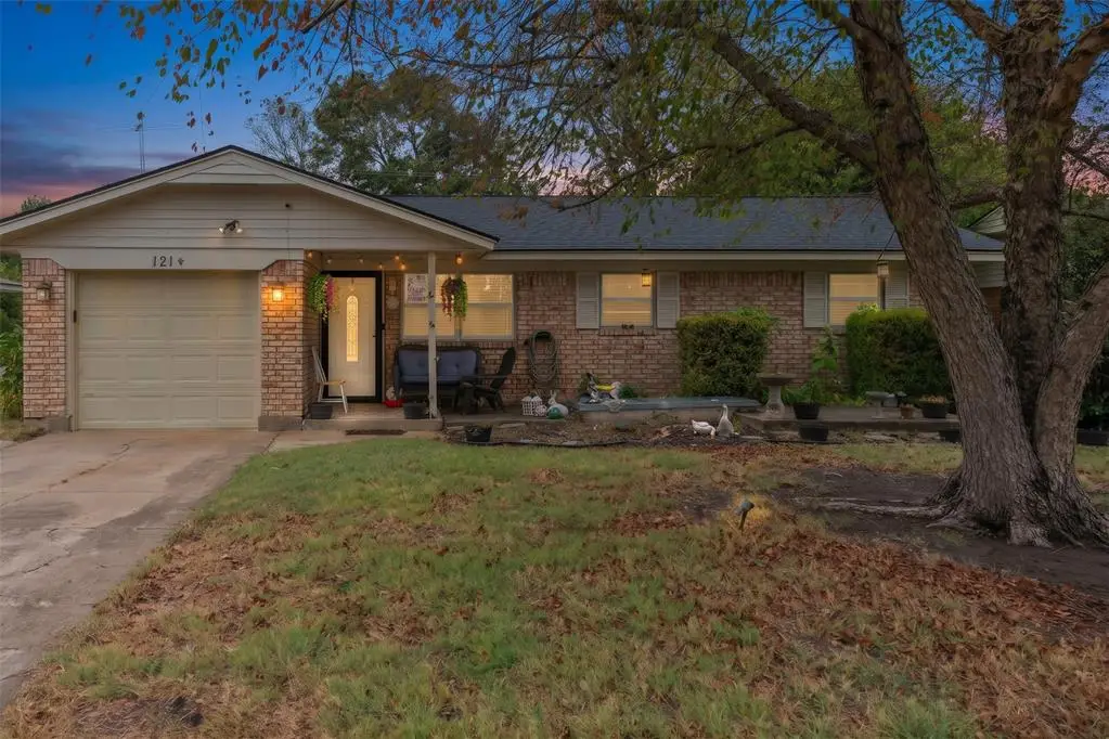 121 W Ridge Road, Norman, OK 73069 - #1