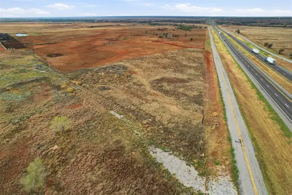 S Frontage Road, Sayre, OK 73662