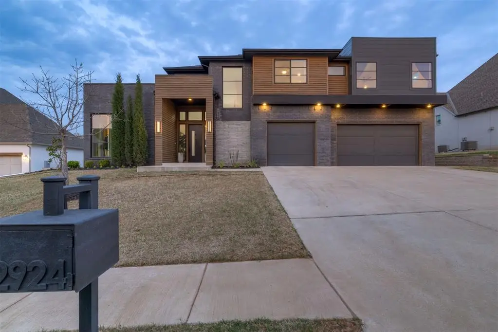 2924 Sandstone Ridge, Edmond, OK 73034 - #1