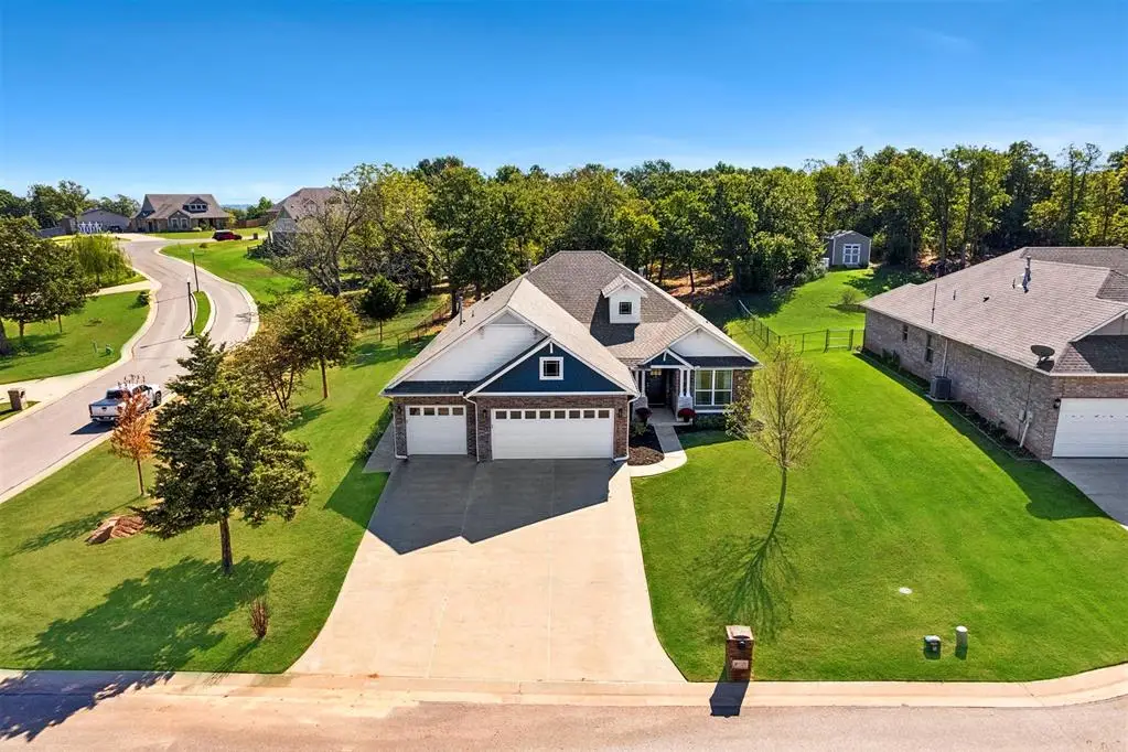 8710 Overlook Drive, Guthrie, OK 73044 - #1