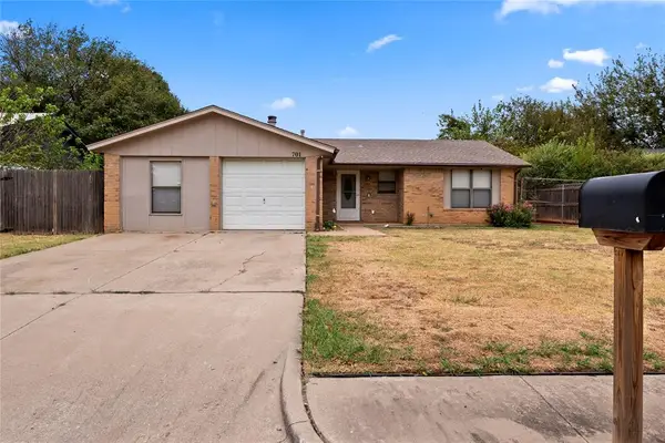 701 Cherryvale Road, Edmond, OK 73003