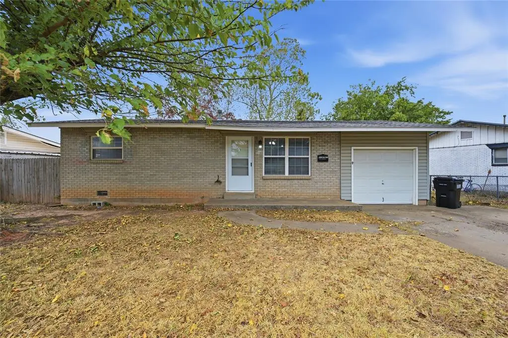2117 Queensbury Road, Moore, OK 73160 - #1