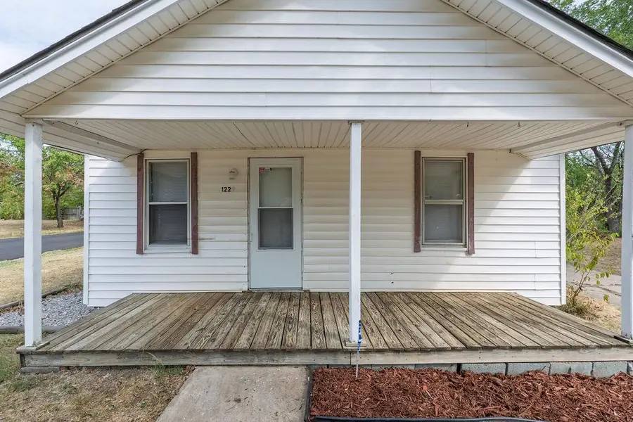 1229 N Center Avenue, Shawnee, OK 74801 - #2
