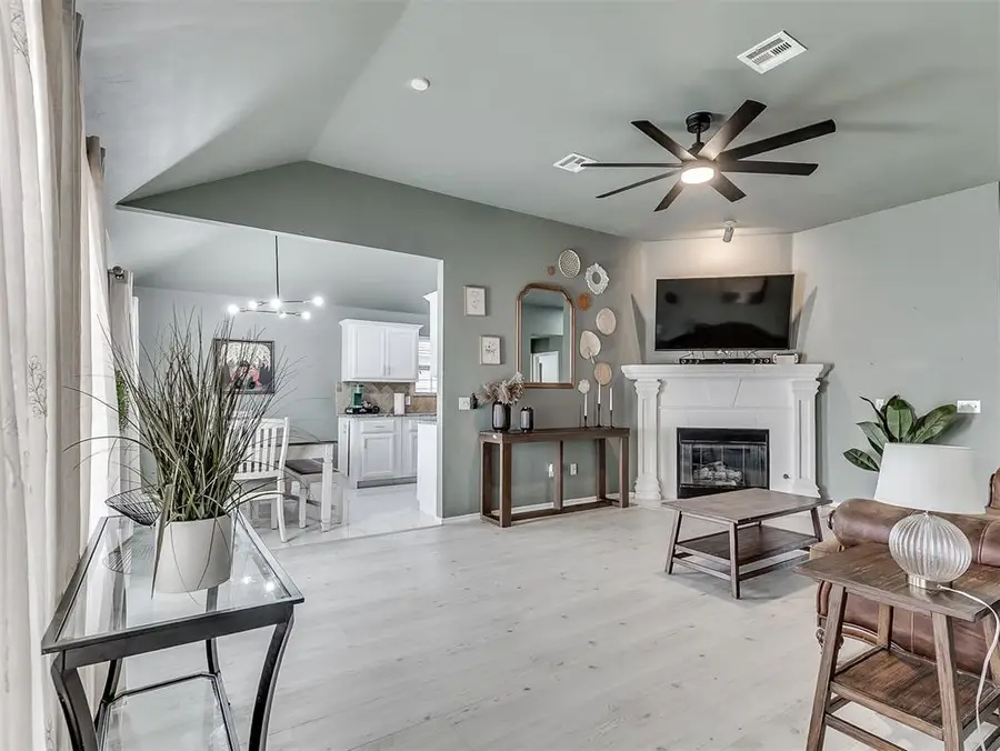 5610 Clearwater Drive, Oklahoma City, OK 73179 - #3