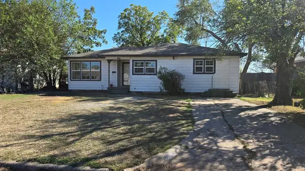 916 Hickory Street, Altus, OK 73521