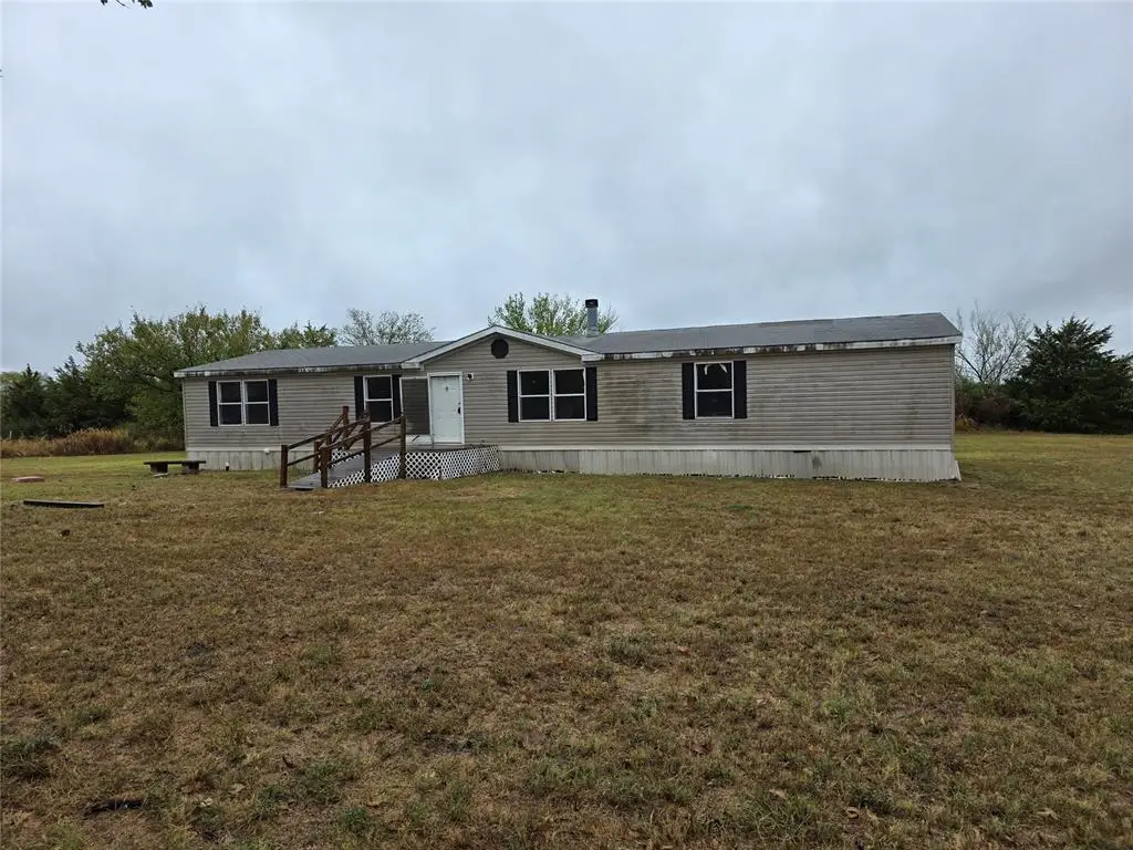 619 S Madison Street, Maud, OK 74854 - #1